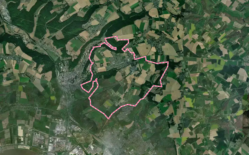 Vue satellite de La Frénaye avec ses contours administratifs
