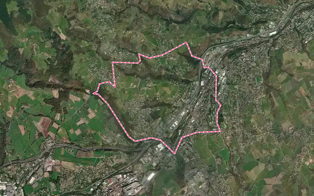 Vue satellite de La Grand-Croix avec ses contours administratifs