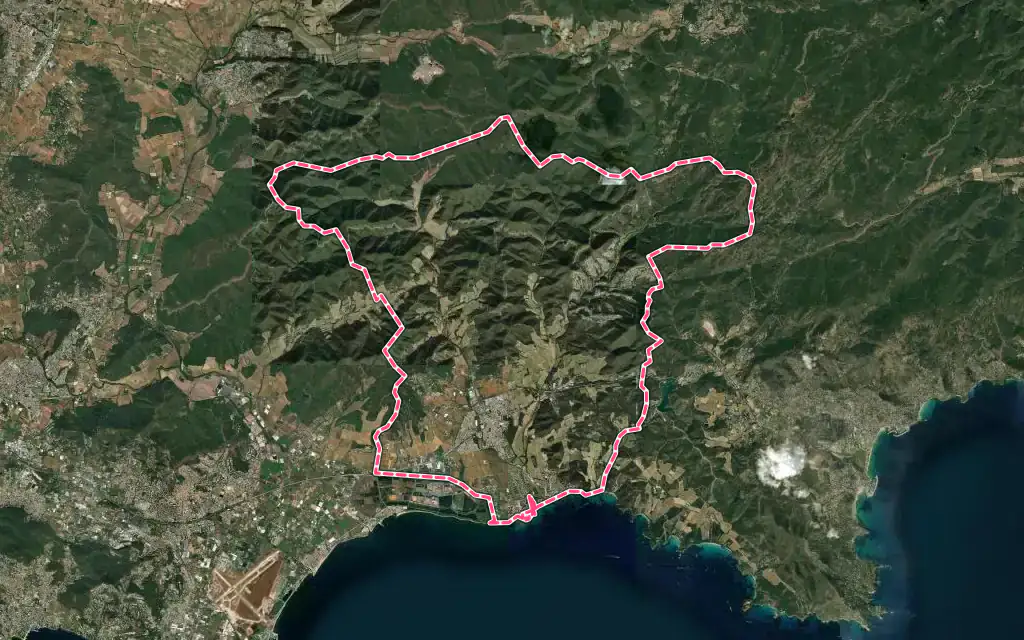Vue satellite de La Londe-les-Maures avec ses contours administratifs
