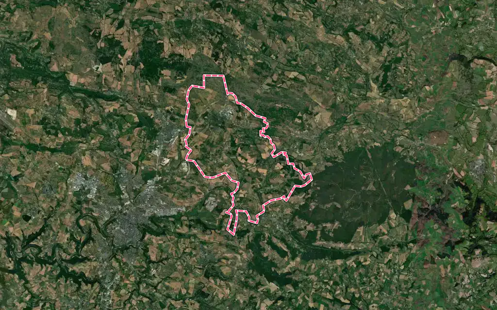 Vue satellite de La Loubière avec ses contours administratifs