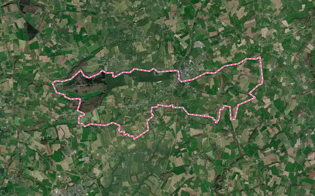 Vue satellite de La Lucerne-d'Outremer avec ses contours administratifs