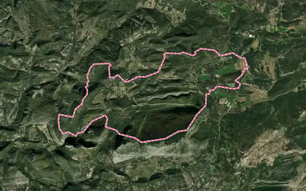 Vue satellite de La Martre avec ses contours administratifs