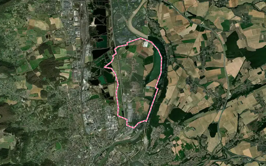 Vue satellite de La Maxe avec ses contours administratifs