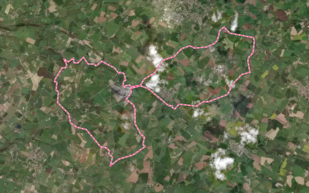 Vue satellite de La Meilleraie-Tillay avec ses contours administratifs