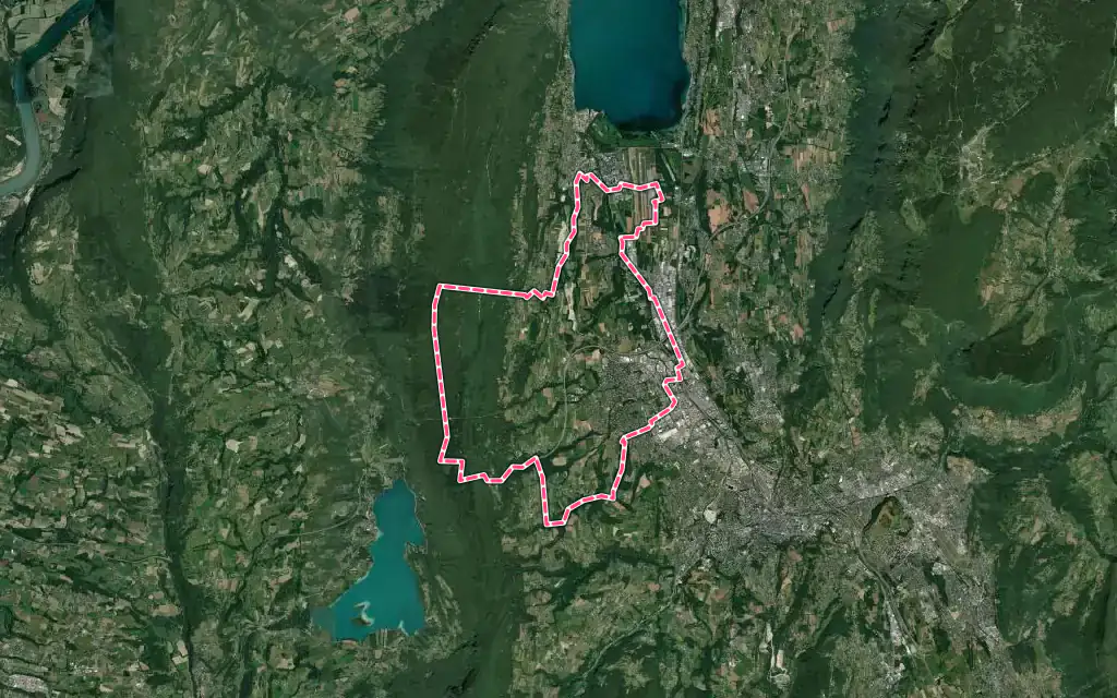 Vue satellite de La Motte-Servolex avec ses contours administratifs