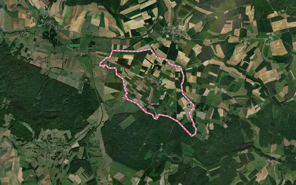 Vue satellite de La Neuville-à-Maire avec ses contours administratifs