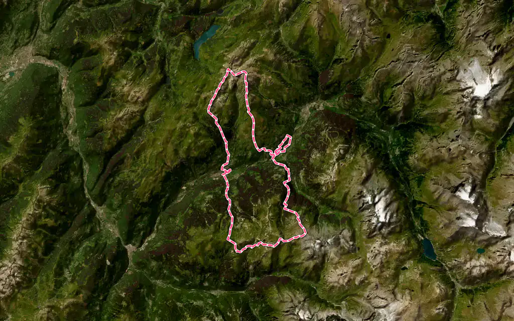 Vue satellite de La Plagne Tarentaise avec ses contours administratifs