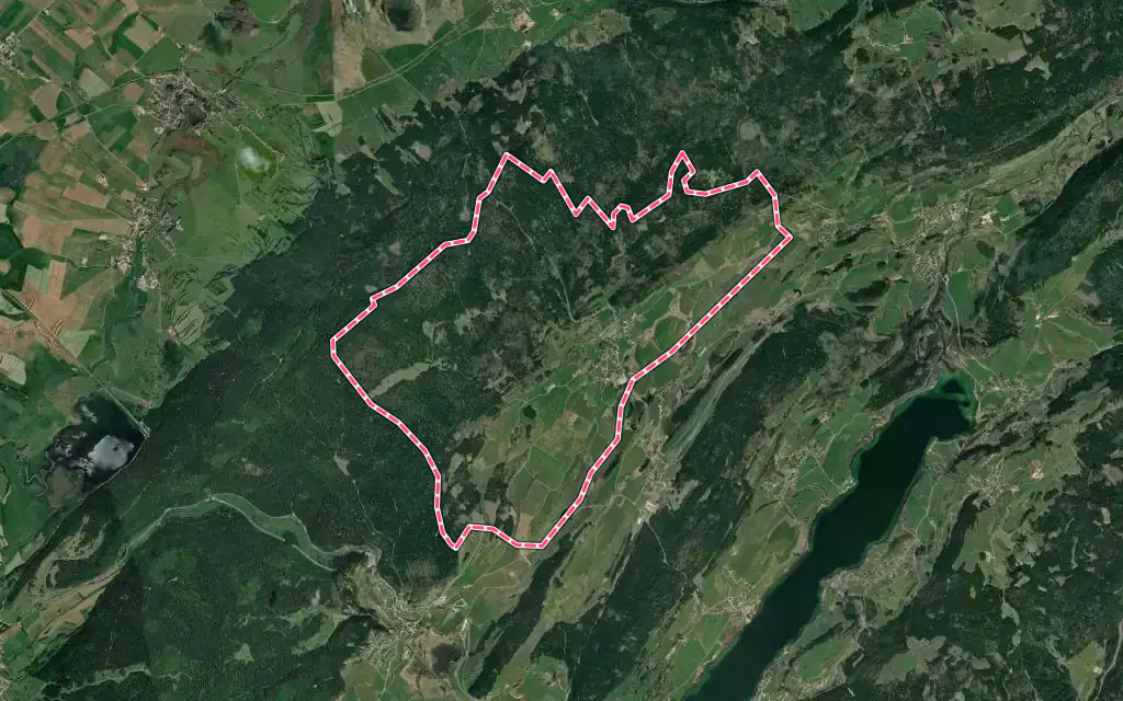 Vue satellite de La Planée avec ses contours administratifs