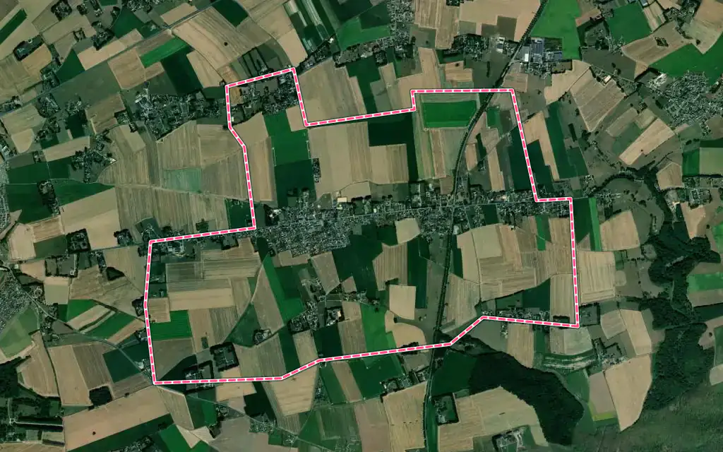 Vue satellite de La Remuée avec ses contours administratifs