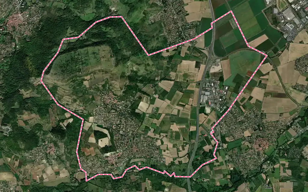 Vue satellite de La Roche-Blanche avec ses contours administratifs