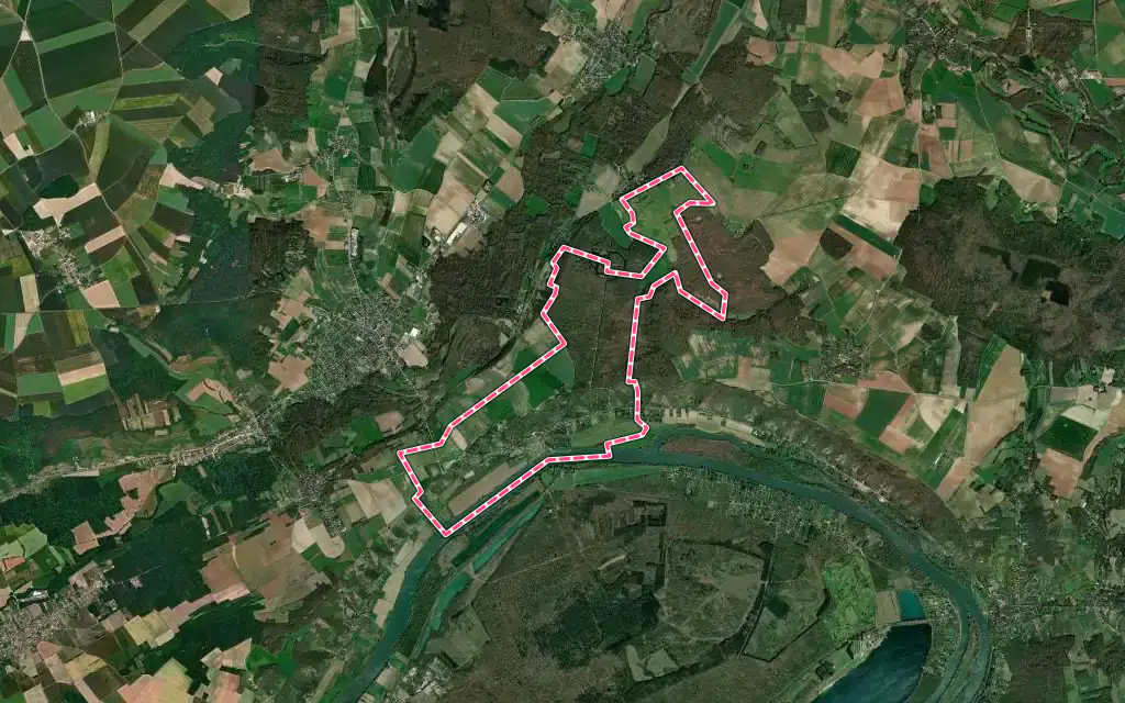 Vue satellite de La Roche-Guyon avec ses contours administratifs