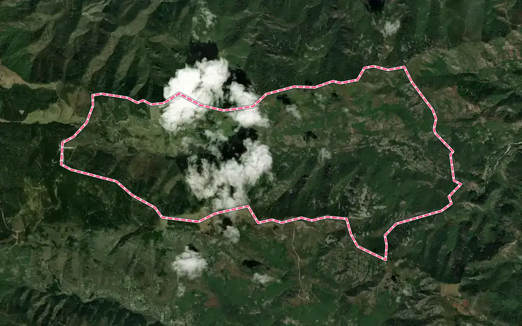 Vue satellite de La Souche avec ses contours administratifs