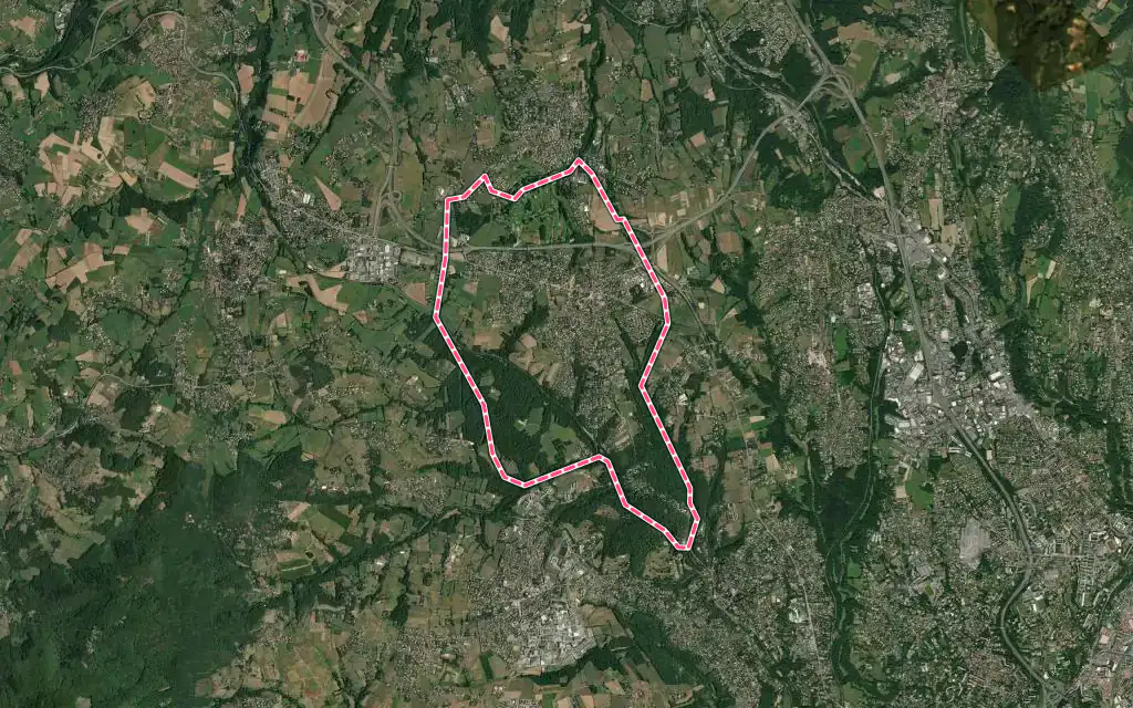 Vue satellite de La Tour-de-Salvagny avec ses contours administratifs