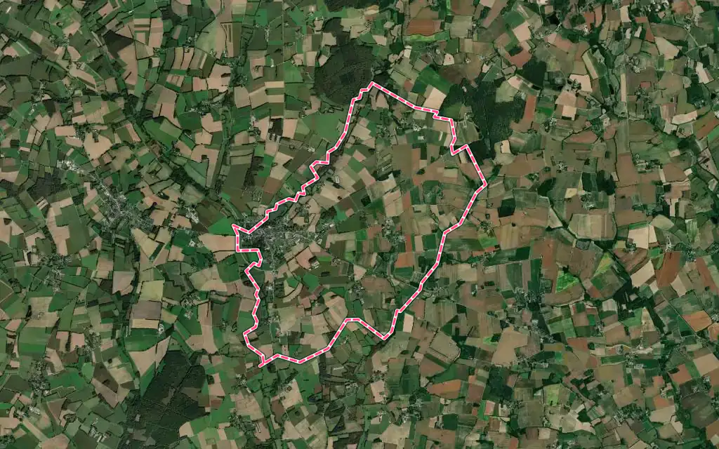 Vue satellite de La Trinité-Porhoët avec ses contours administratifs