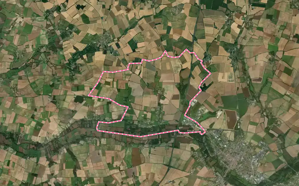 Vue satellite de La Vergne avec ses contours administratifs