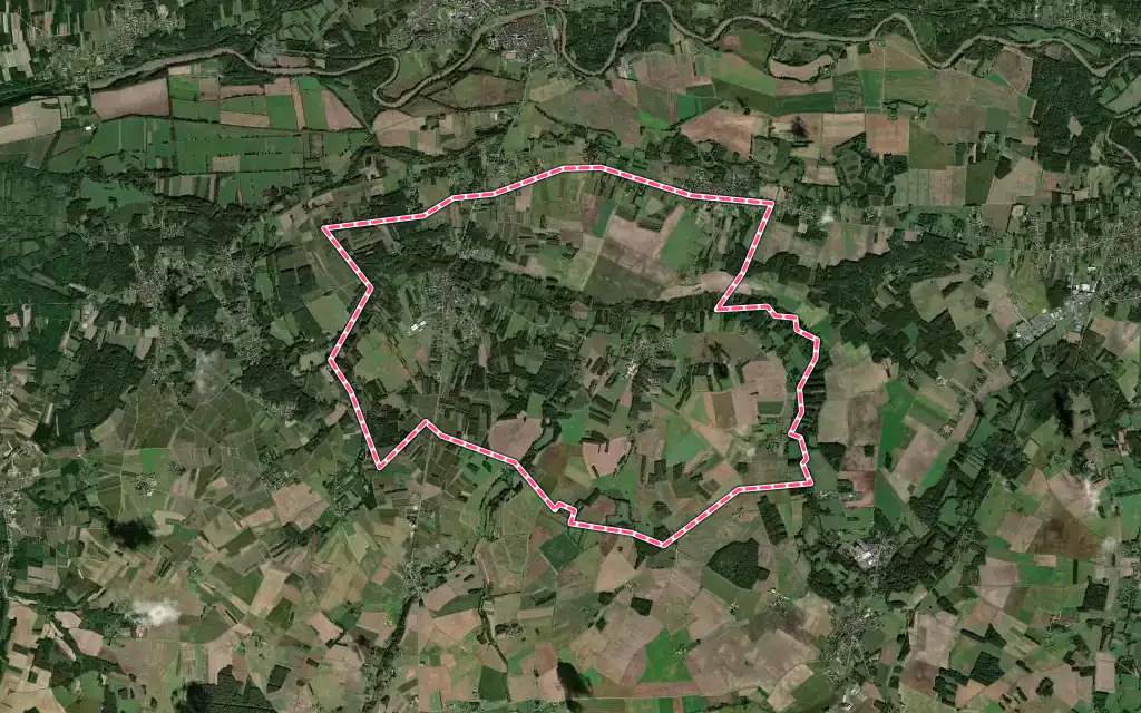 Vue satellite de La Vernelle avec ses contours administratifs