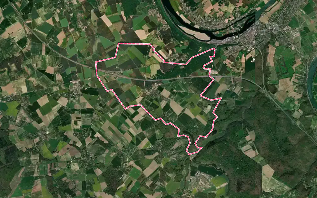 Vue satellite de La Villeneuve-en-Chevrie avec ses contours administratifs
