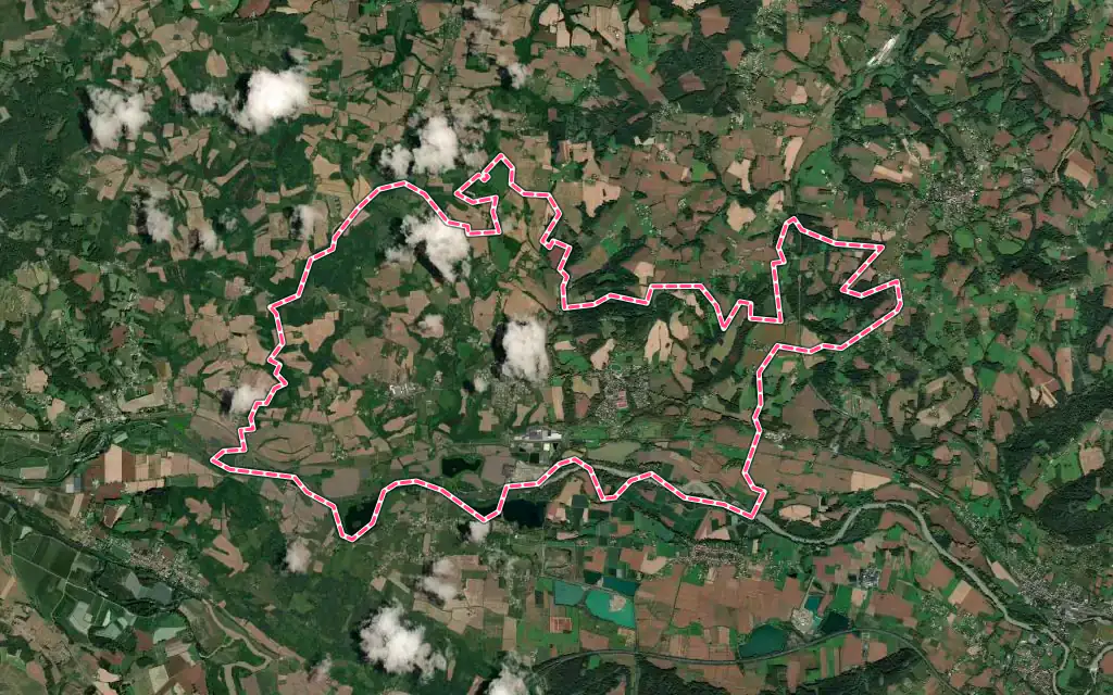 Vue satellite de Labatut avec ses contours administratifs