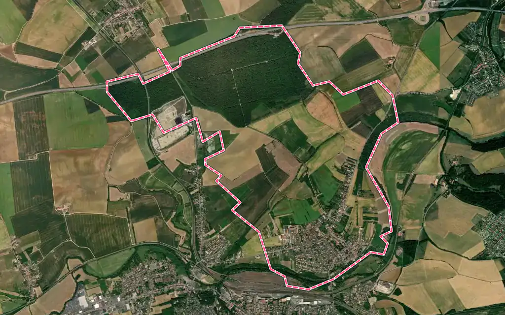 Vue satellite de Labry avec ses contours administratifs