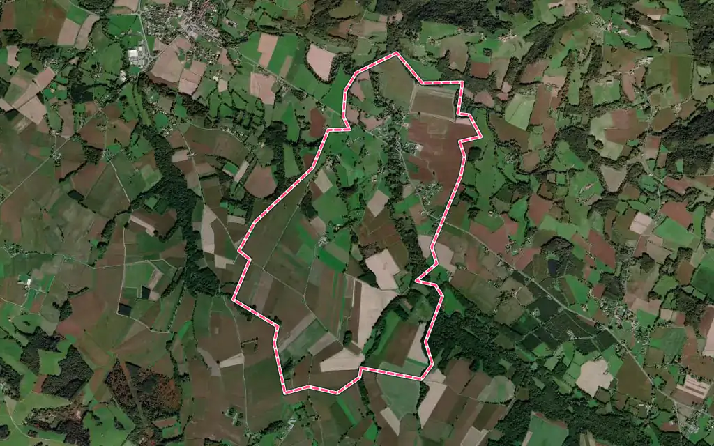 Vue satellite de Lacadée avec ses contours administratifs