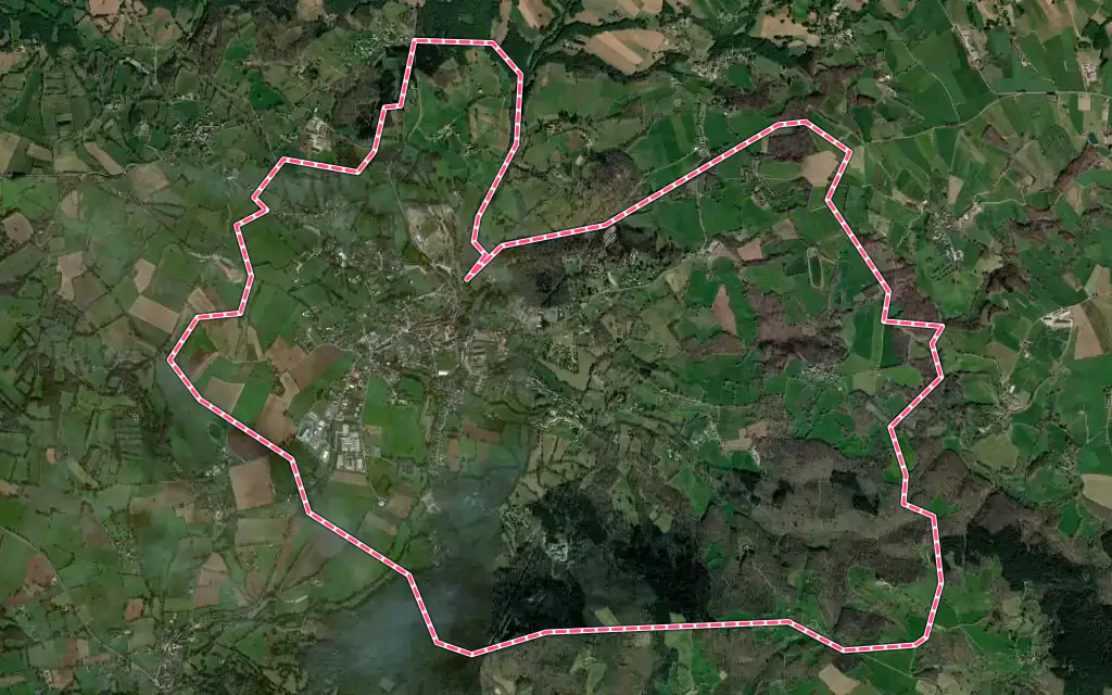 Vue satellite de Lacapelle-Marival avec ses contours administratifs
