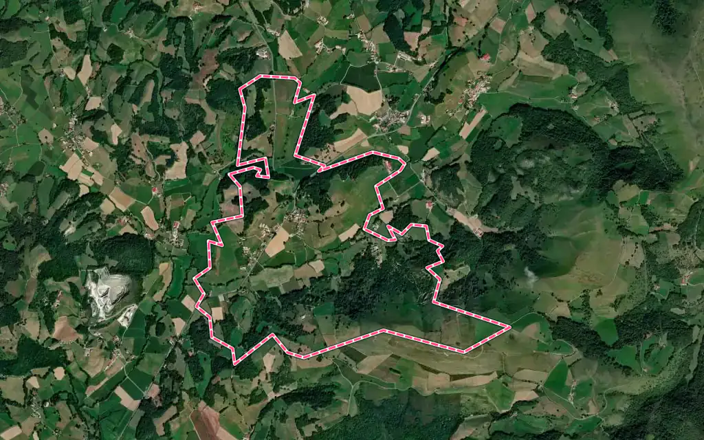 Vue satellite de Lacarre avec ses contours administratifs