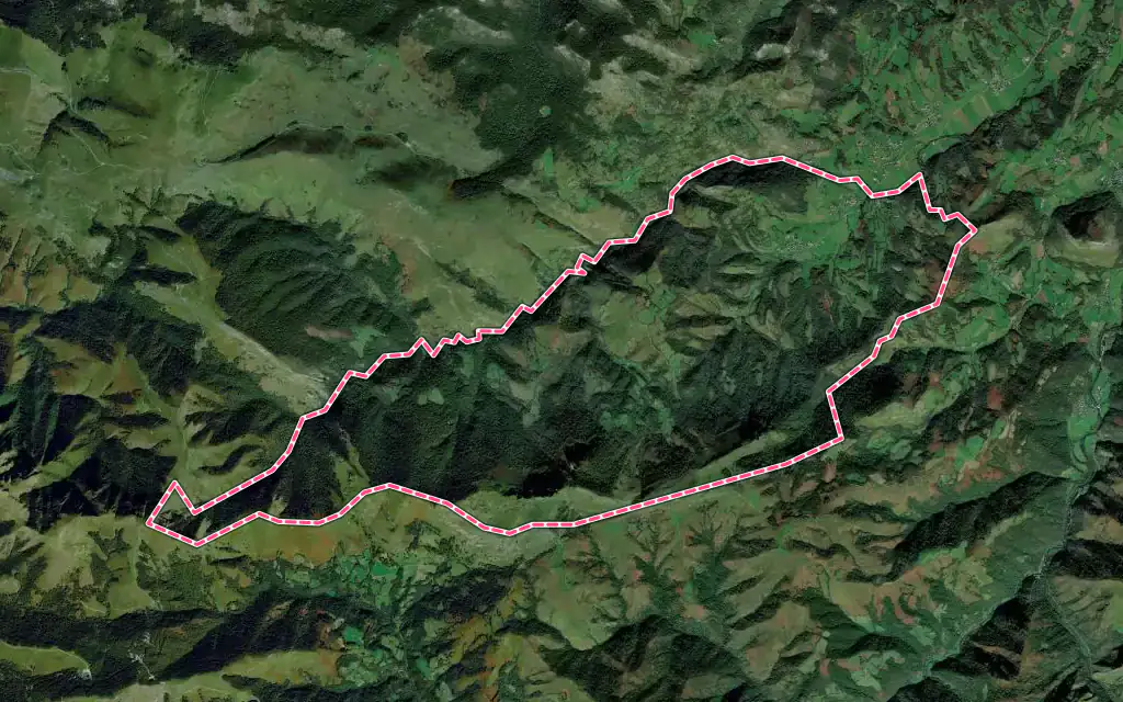 Vue satellite de Lacarry-Arhan-Charritte-de-Haut avec ses contours administratifs