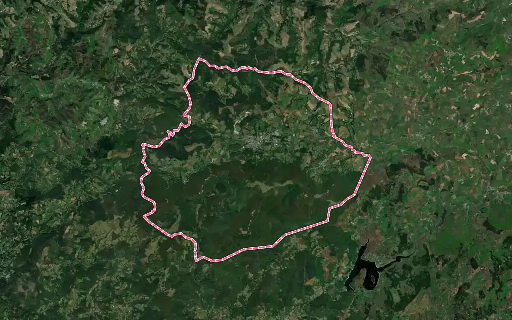 Vue satellite de Lacaune avec ses contours administratifs