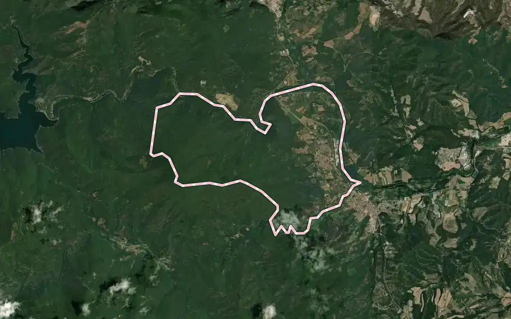 Vista satélite de la Cellera de Ter con su contorno administrativo