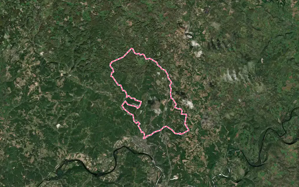 Vue satellite de Lachapelle-Auzac avec ses contours administratifs