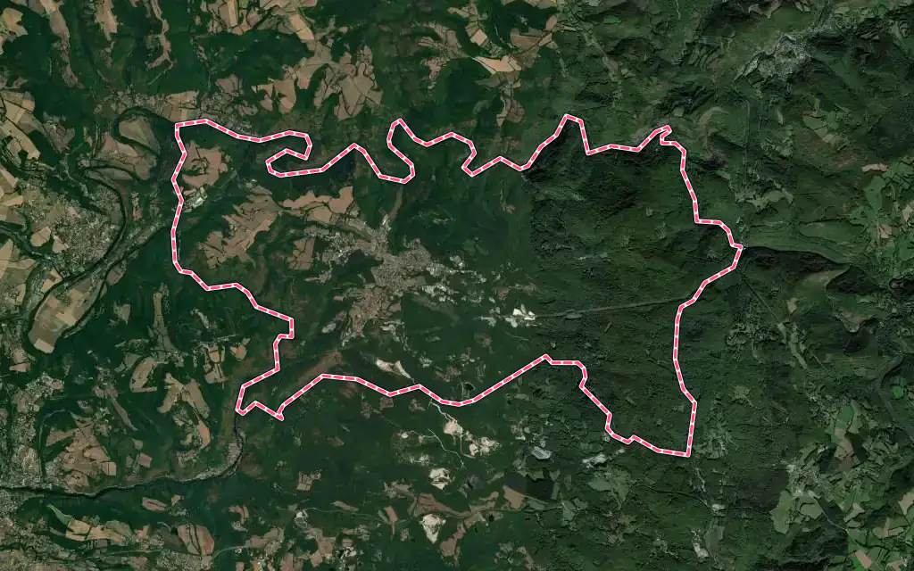 Vue satellite de Lacrouzette avec ses contours administratifs