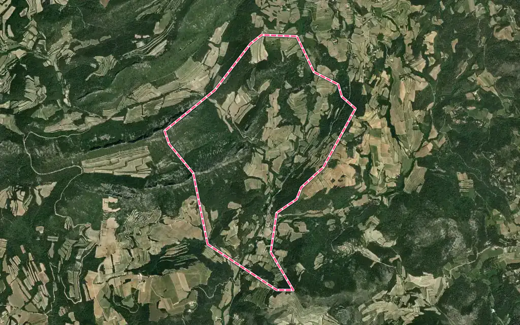 Vue satellite de Lafare avec ses contours administratifs