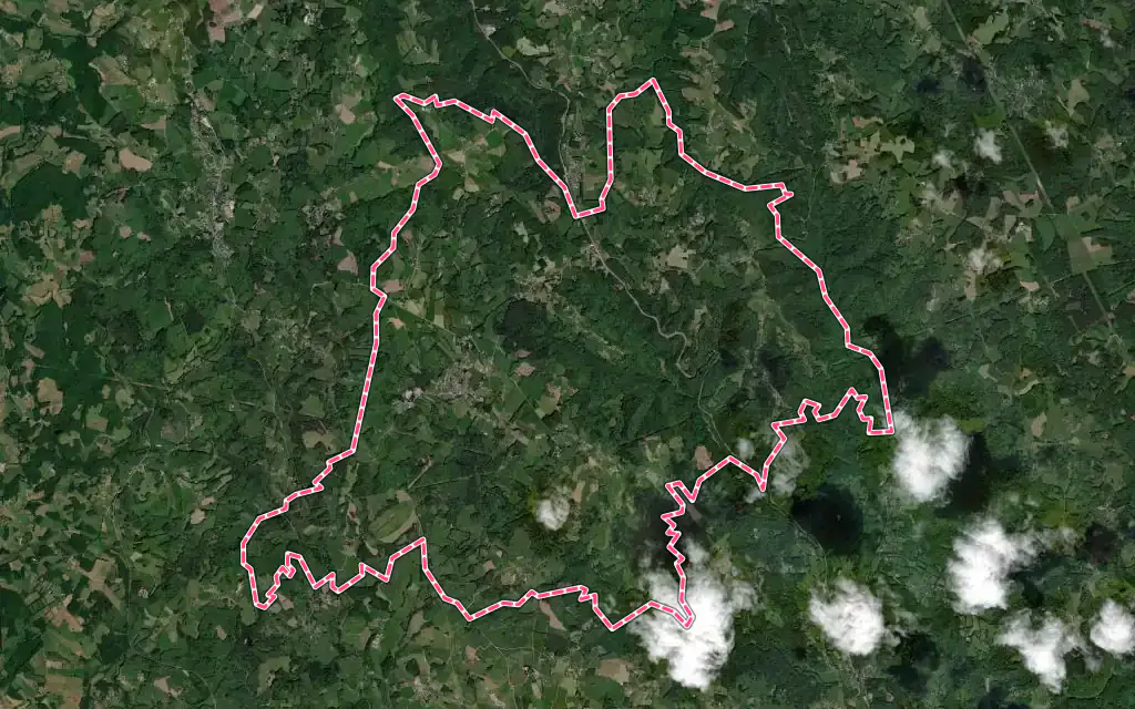 Vue satellite de Lagarde-Marc-la-Tour avec ses contours administratifs