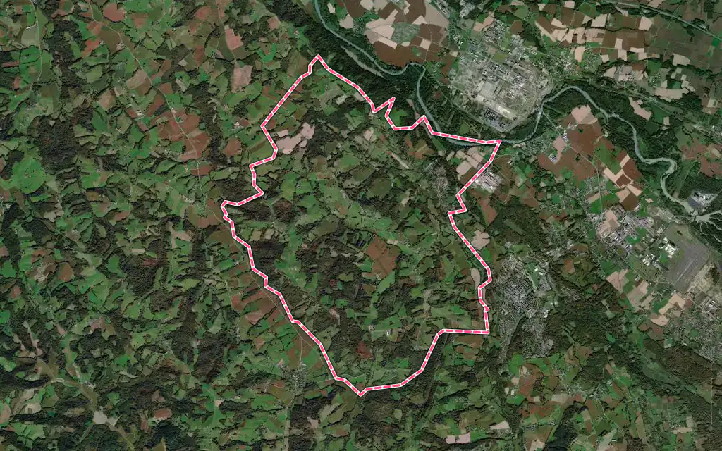 Vue satellite de Lagor avec ses contours administratifs