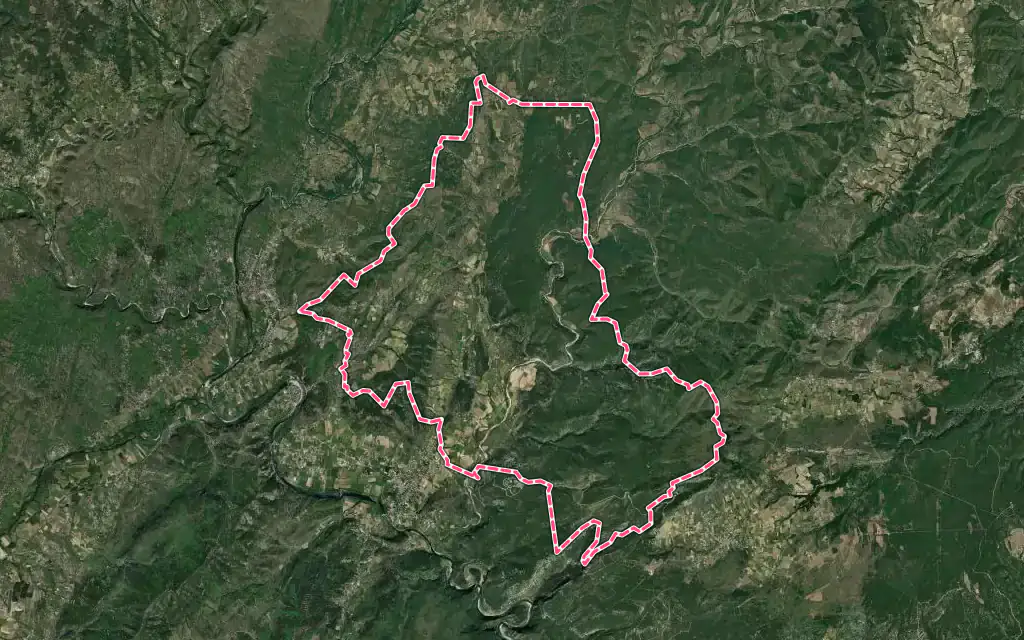 Vue satellite de Lagorce avec ses contours administratifs