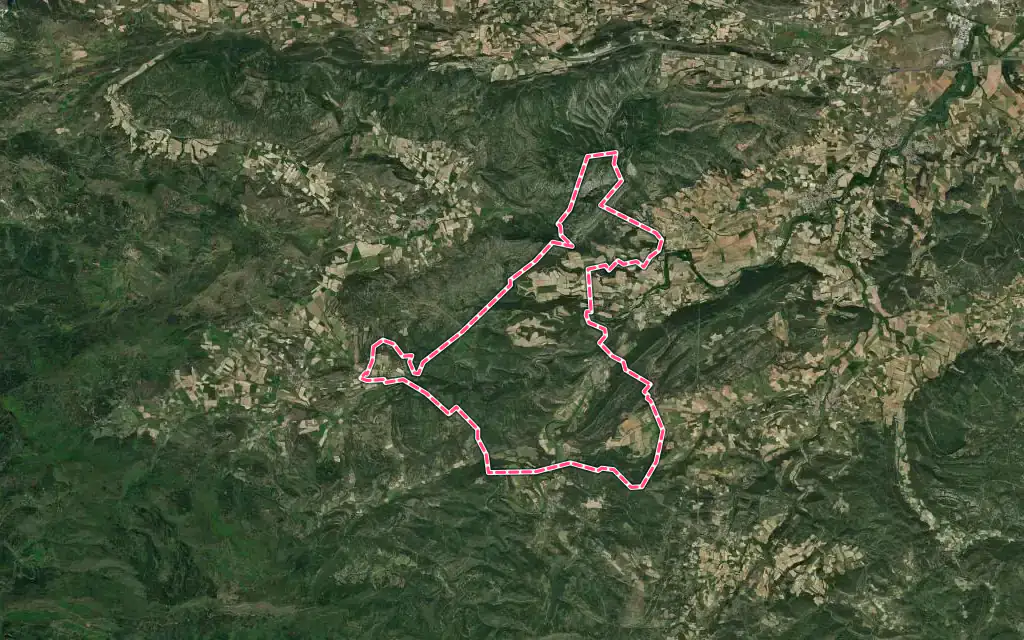 Vue satellite de Lagrasse avec ses contours administratifs