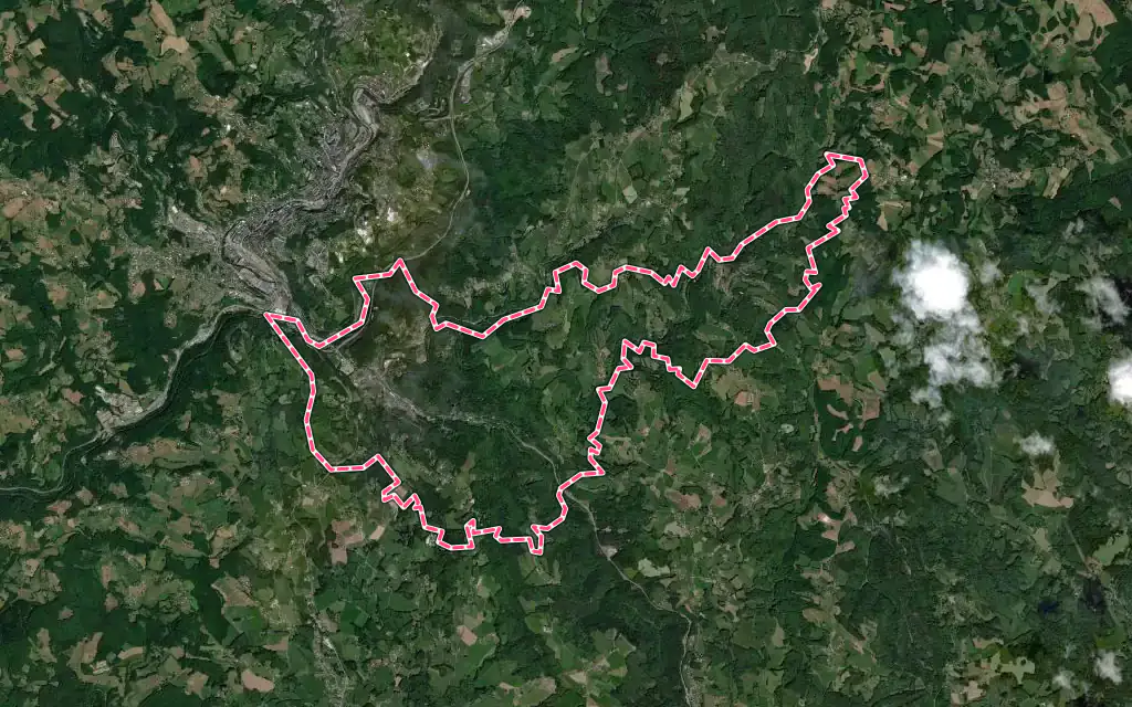 Vue satellite de Laguenne-sur-Avalouze avec ses contours administratifs