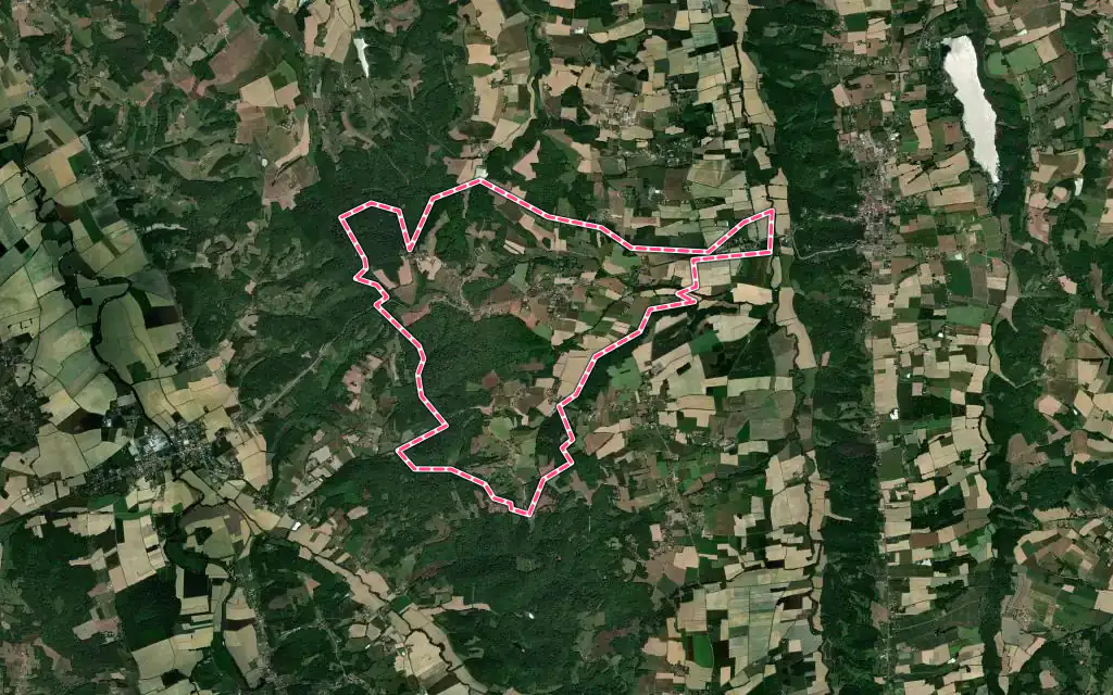 Vue satellite de Laguian-Mazous avec ses contours administratifs