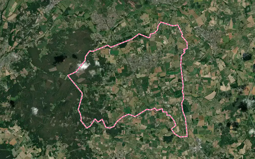 Vue satellite de Laigné-en-Belin avec ses contours administratifs