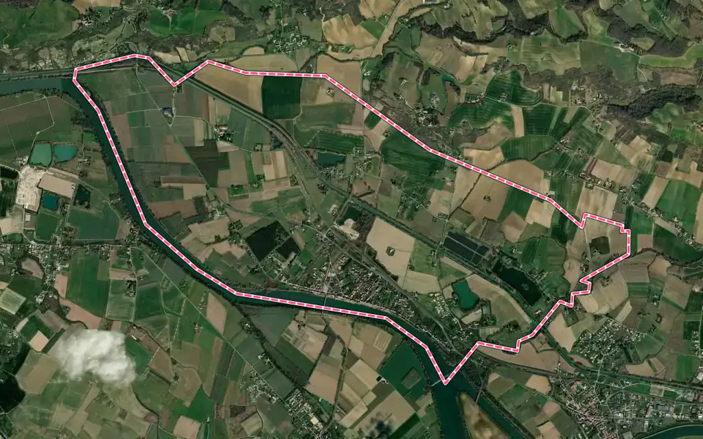 Vue satellite de Lamagistère avec ses contours administratifs