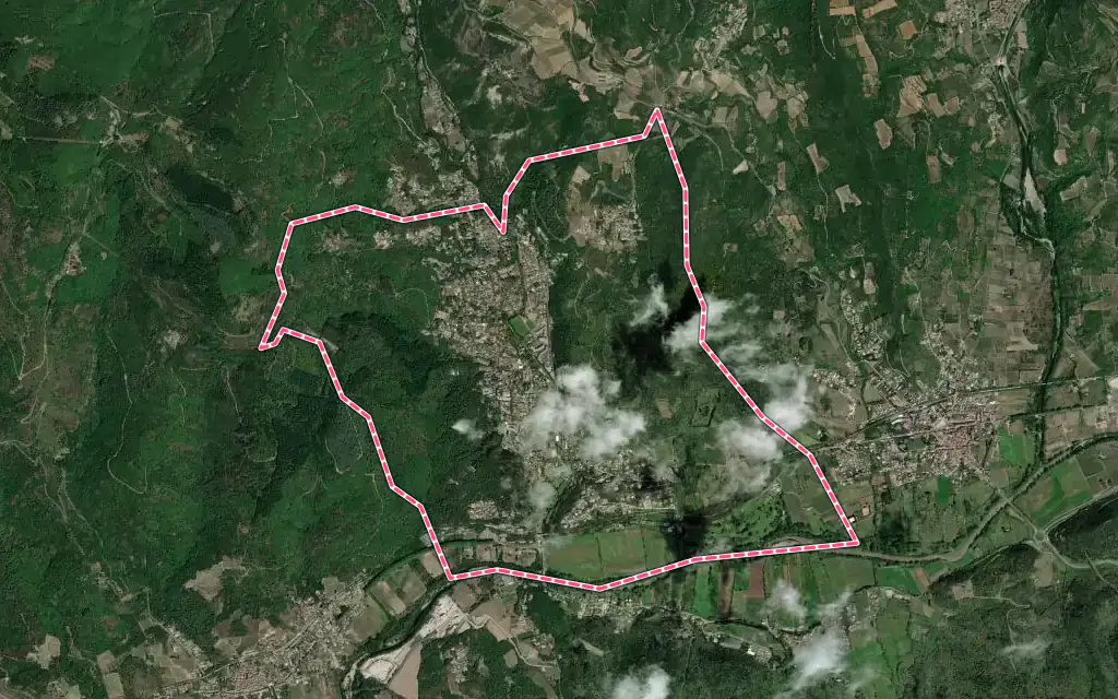 Vue satellite de Lamalou-les-Bains avec ses contours administratifs