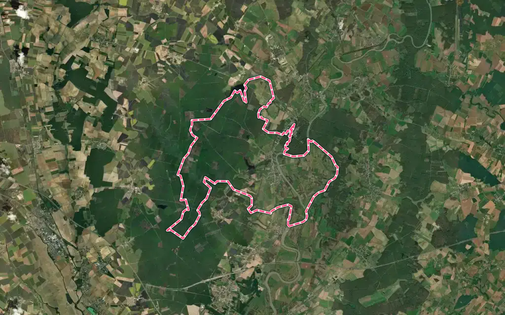 Vue satellite de Lamarche-sur-Saône avec ses contours administratifs