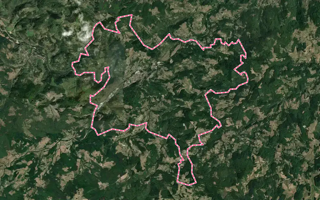 Vue satellite de Lamastre avec ses contours administratifs