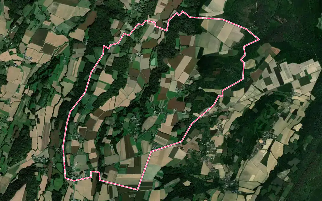 Vue satellite de Lamayou avec ses contours administratifs