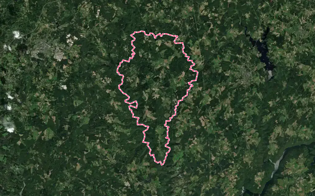 Vue satellite de Lamazière-Basse avec ses contours administratifs