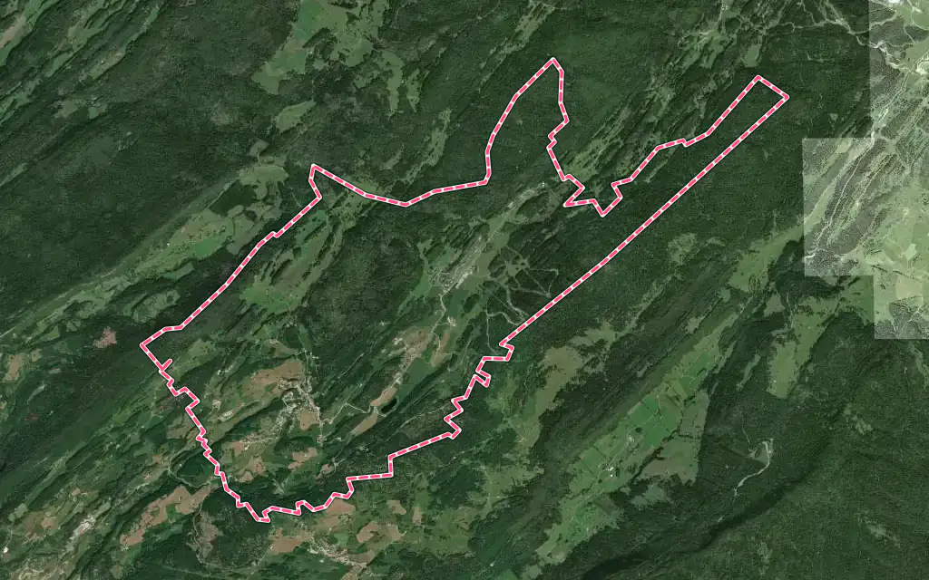 Vue satellite de Lamoura avec ses contours administratifs