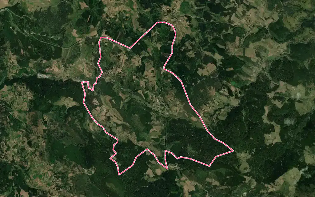 Vue satellite de Lanarce avec ses contours administratifs