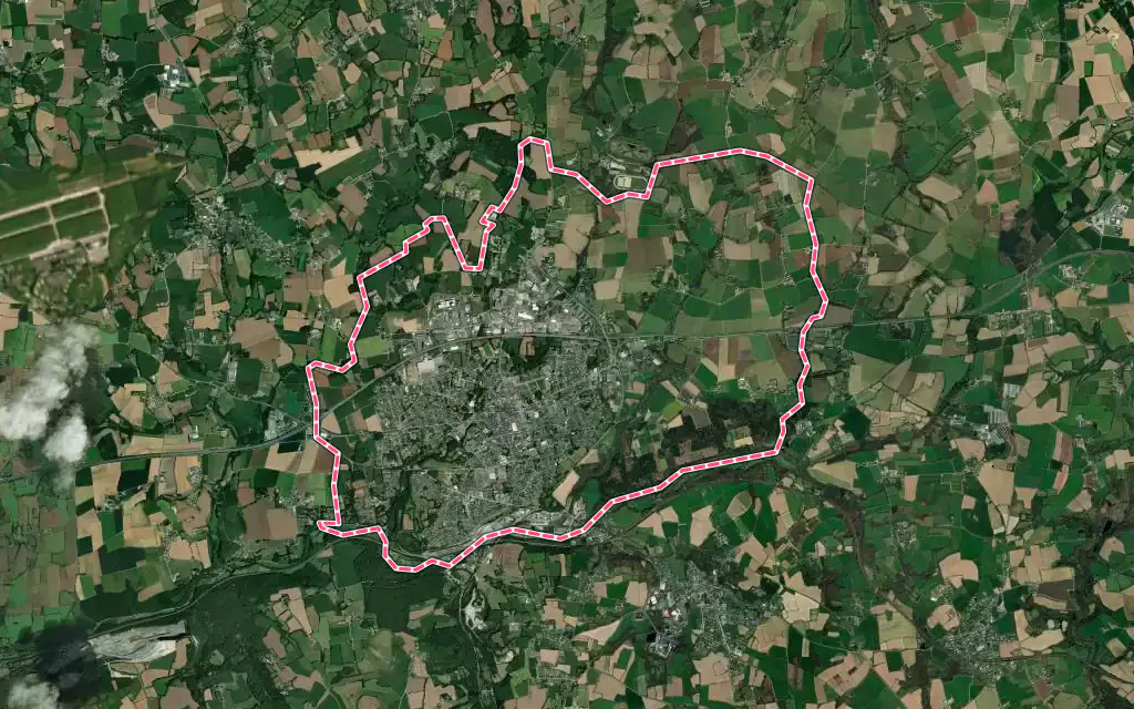 Vue satellite de Landivisiau avec ses contours administratifs