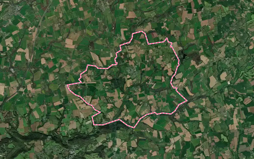 Vue satellite de Landudal avec ses contours administratifs