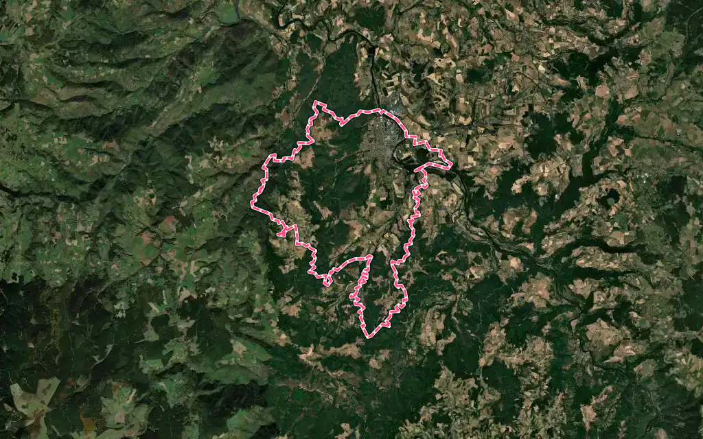 Vue satellite de Langeac avec ses contours administratifs